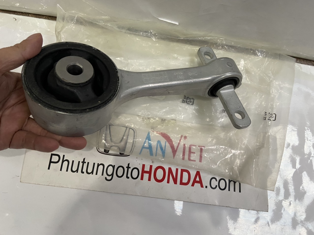 Chân máy xe Honda CIVIC